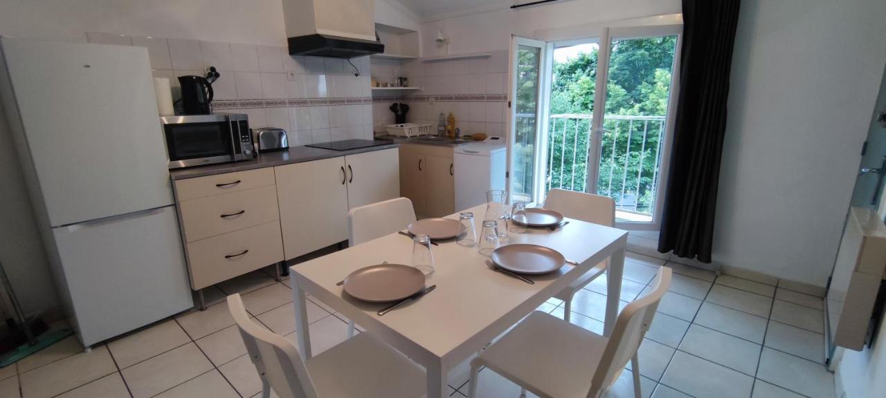 Appartement 45 M² Proche Du Centre Ville لونيه المظهر الخارجي الصورة